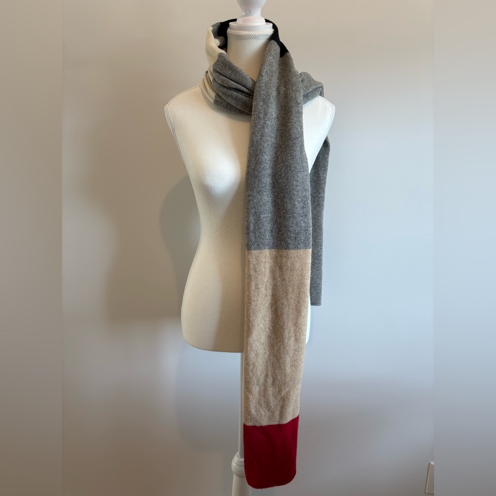 Banana Republic Gray, Cream, and Red Scarf